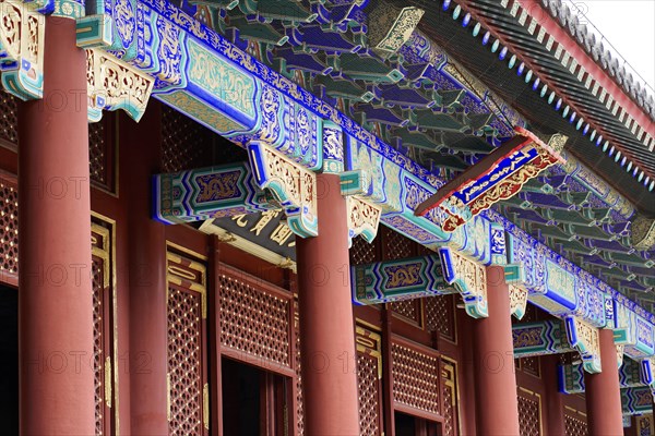 New Summer Palace, Beijing, China, Asia, Detailed decorations of Chinese architecture on a building, Beijing, Asia