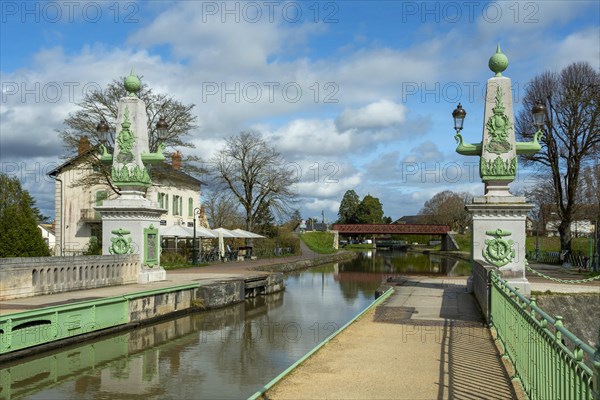 Briare, Canal bridge built by Gustave Eiffel, lateral canal to the Loire above the Loire river, Loiret department, Centre-Val de Loire, France, Europe