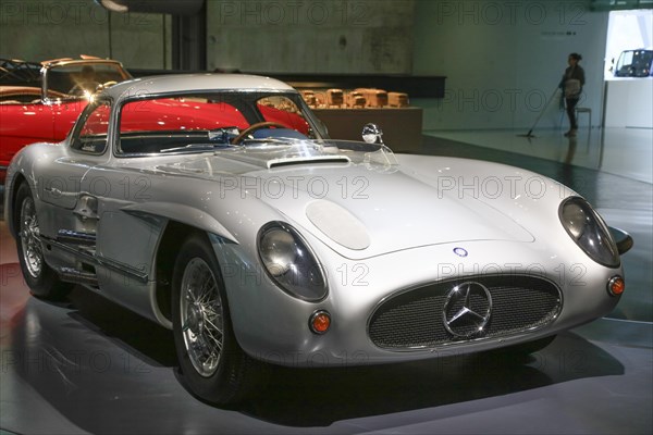 Mercedes-Benz 300 SLR Uhlenhaut Coupe, Mercedes-Benz Museum, Stuttgart, Baden-Wuerttemberg, Germany, Europe