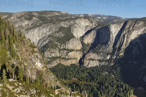 View from Glacier Point into the Yosemite Valley, Yosemite National Park, California, United States, USA, Yosemite National Park, California, USA, North America