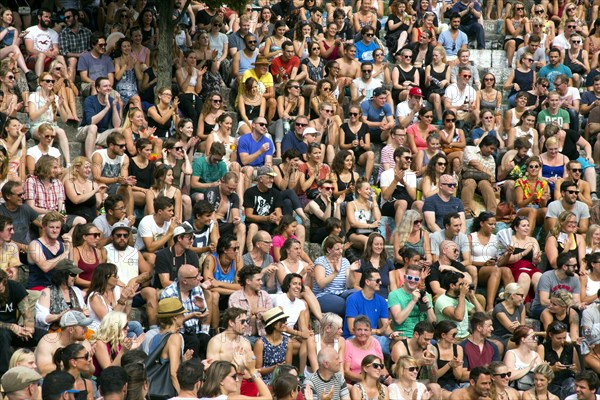 Spectators at karaoke in Berlin Mauerpark, 30/08/2015, Berlin, Berlin, Germany, Europe