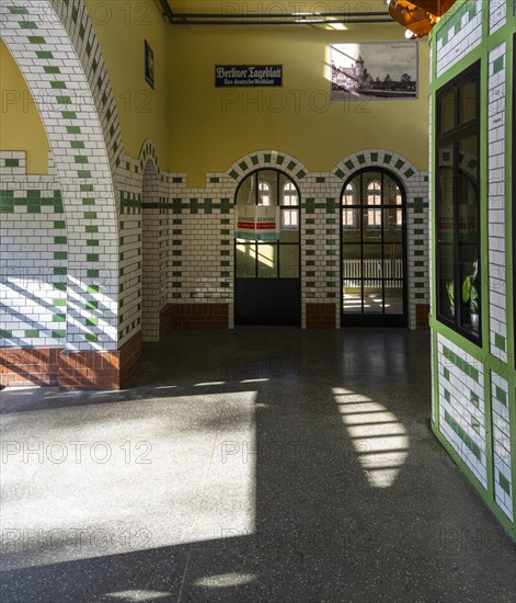 Nikolassee S-Bahn station, interior view, Berlin-Zehlendorf, Berlin, Germany, Europe