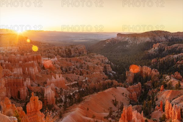 Bryce Amphitheatre at sunrise, Bryce Canyon National Park, Colorado Plateau, Utah, United States, USA, Bryce Canyon, Utah, USA, North America