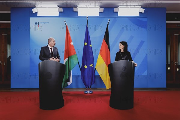 (R-L) Annalena Baerbock (Alliance 90/The Greens), Federal Foreign Minister, and Ayman Safadi, Foreign Minister of Jordan, speak to the media after a joint meeting in Berlin, 16 April 2024 / Photographed on behalf of the Federal Foreign Office