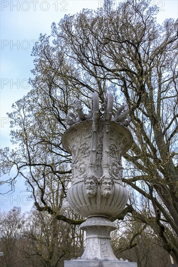 Cast zinc vase on a pedestal in the castle park, Ludwigslust, Mecklenburg-Vorpommern, Germany, Europe