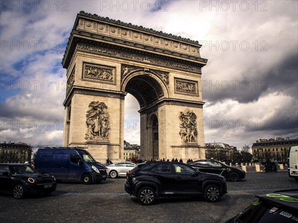 Paris. Arc de Triomphe on Charles de Gaulle square, Ile de France, France, Europe