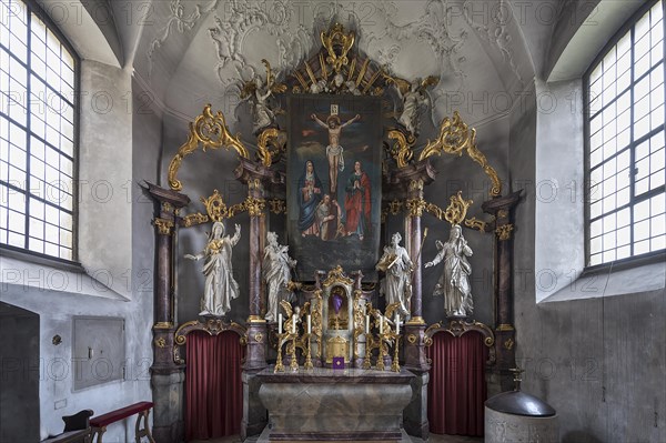 Historic Lenten cloth in front of the high altar, St John the Baptist, Ochsenfurt-Hohestadt, Lower Franconia, Bavaria, Germany, Europe