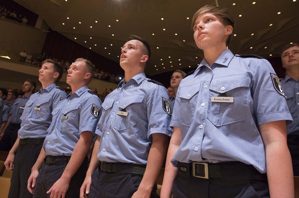 Assembly for the swearing-in of 639 young Berlin police officers, Berlin, 02 July 2015, Berlin, Berlin, Germany, Europe