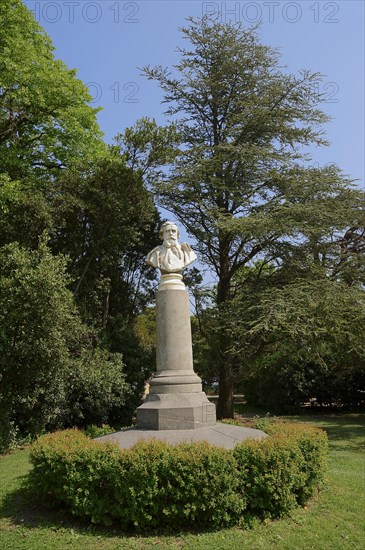 Bust of the writer Felix Gras, Park Le Rocher des Doms, Avignon, Vaucluse, Provence-Alpes-Cote d'Azur, South of France, France, Europe