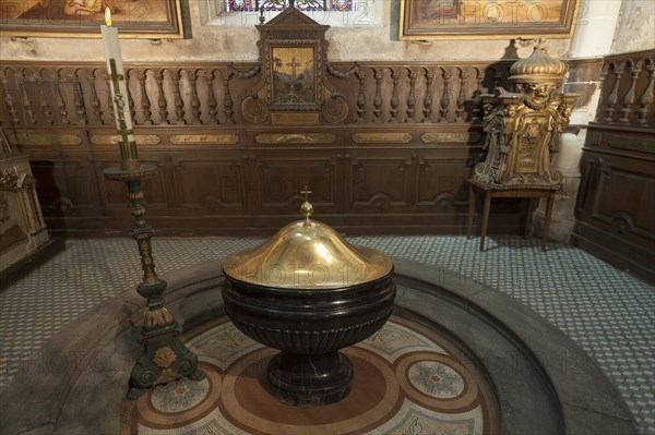 Baptismal font in the Eglise Notre Dame de Bon Port, 12th century, Les Sables-d'Olonne, Vandee, France, Europe