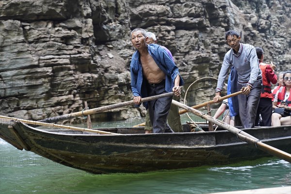 Special boats for the side arms of the Yangtze, for the tourists of the river cruise ships, Yichang, China, Asia, Rowers steer a boat with passengers through a river channel, Hubei province, Asia