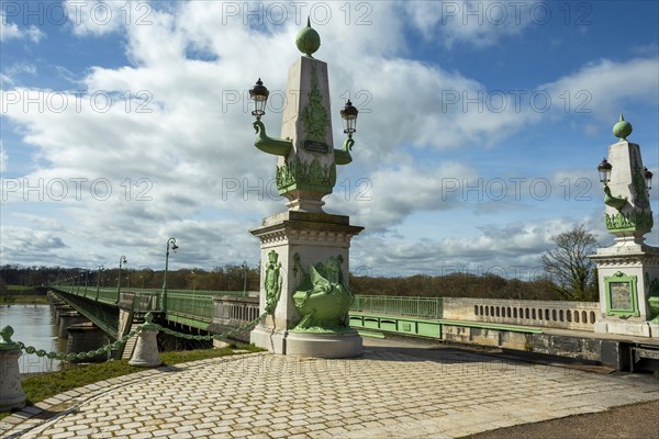 Briare, Canal bridge built by Gustave Eiffel, lateral canal to the Loire above the Loire river, Loiret department, Centre-Val de Loire, France, Europe