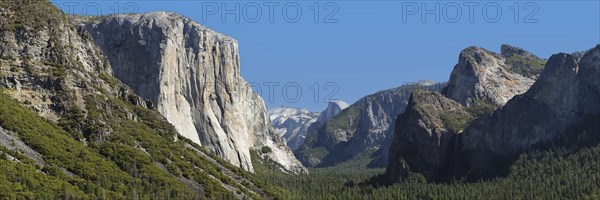 Tunnel View, Yosemite Valley with El Capitan, Yosemite National Park, California, United States, USA, Yosemite National Park, California, USA, North America