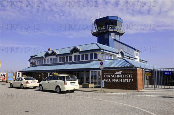 Sylt Airport, Sylt, North Frisian Island, Schleswig-Holstein, The entrance area and control tower of Sylt Airport in the sunshine, Sylt, North Frisian Island, Schleswig-Holstein, Germany, Europe