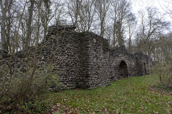 Grotto in Ludwigslust Palace Park, built in 1788 by court architect Johann Joachim bush as an artificial ruin made of turf ice stone (Klump), served as a backdrop for court festivals and at times as an ice cellar, Ludwigslust, Mecklenburg-Western Pomerania, Germany, Europe