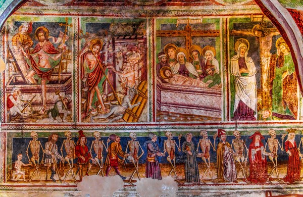 Dance of Death on the south wall, the equality of all people in front of death, Gothic frescoes from 1490, a highlight of medieval wall painting, by Johannes von Kastav, Romanesque Church of the Holy Trinity, 15th century, Hrastovlje, Slovenia, Hrastovlje, Slovenia, Europe