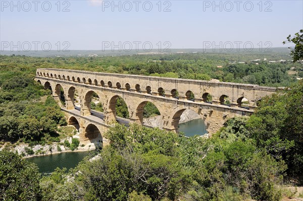 Pont du Gard, Roman aqueduct over the River Gardon, Vers-Pont-du-Gard, Languedoc-Roussillon, South of France, France, Europe