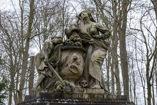 Monument to Duke Friedrich zu Mecklenburg (1717-1785) in Ludwigslust Palace Park, created in 1788 by the sculptor Rudolf Kaplunger, Ludwigslust, Mecklenburg-Vorpommern, Germany, Europe