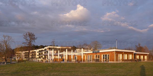 Maremueritz, Yachthafen Resort and Spa, apartment buildings, Waren, Mueritz, Mecklenburg Lake District, Mecklenburg, Mecklenburg-Vorpommern, Germany, Europe