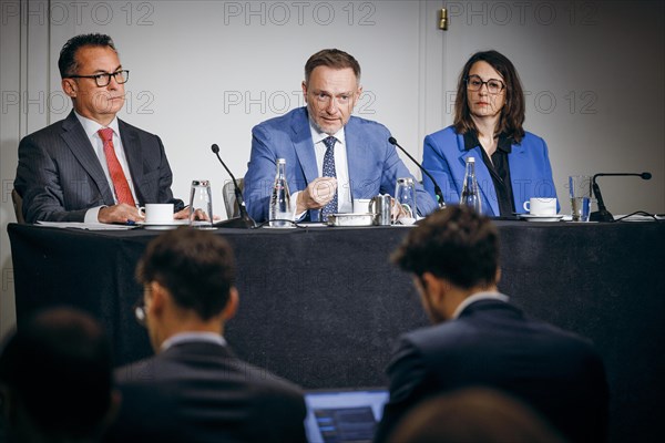 Christian Lindner (FDP), Federal Minister of Finance, and Joachim Nagel President of the Deutsche Federal Bank, photographed at a press breakfast during the IMF Spring Meetings in Washington, 18 April 2024. Photographed on behalf of the Federal Ministry of Finance (BMF)