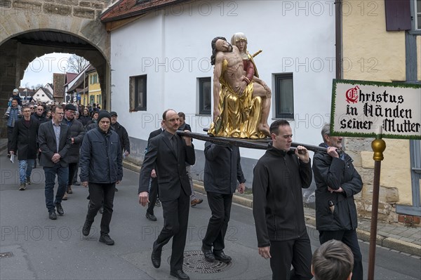 Historic Good Friday procession for 350 years with life-size wood-carved figures from the 18th century, Neunkirchen am Brand, Middle Franconia, Bavaria, Germany, Europe