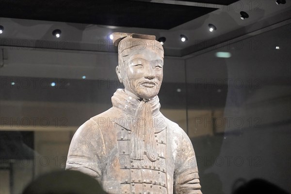 Figures of the terracotta army, Xian, Shaanxi Province, China, Asia, Single, detailed illuminated terracotta figure in a museum, Xian, Shaanxi Province, China, Asia