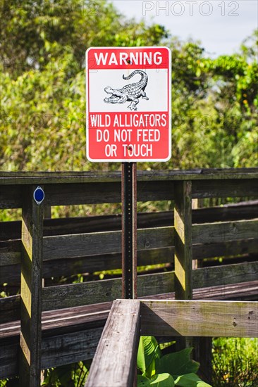 Alligator warning sign, Miccosukee Tribe Island, US Highway 41, Miami, Everglades, Florida, USA, North America