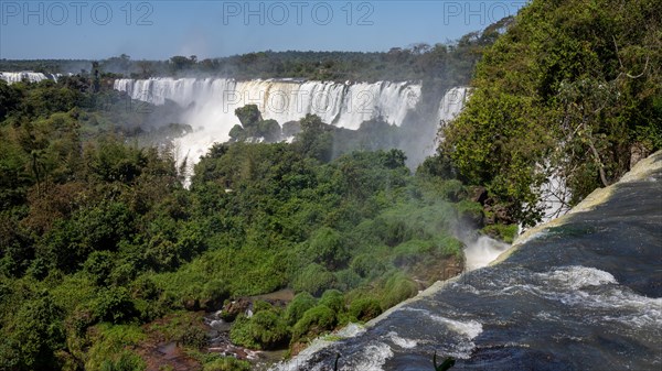 Upper circuit, Iguazu falls, Puerto Iguazu, Misiones, Argentina, South America