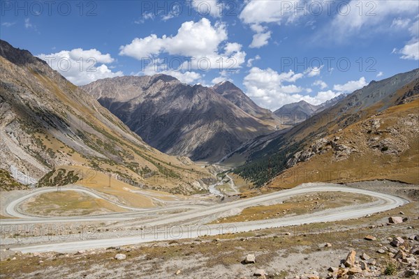 Sary Moynok mountain pass, road, mountain valley in the Tien Shan Mountains, Jety Oguz, Kyrgyzstan, Asia
