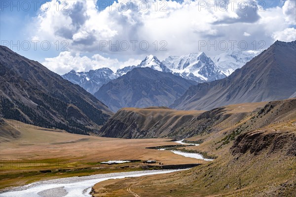 Mountain valley and river in the Tien Shan, Engilchek Valley, Kyrgyzstan, Issyk Kul, Kyrgyzstan, Asia