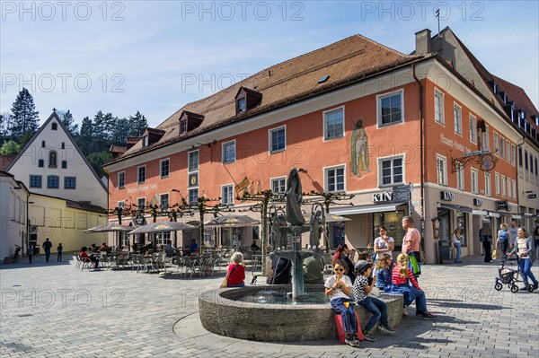 The Taenzelfest fountain at the fruit market, Kaufbeuern, Allgaeu, Swabia, Bavaria, Germany, Europe