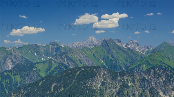 Panorama from Fellhorn, behind snail, 2268m, Hochvogel, 2592m, and Hoefats, 2258m, Allgaeu Alps, Allgaeu, Bavaria, Germany, Europe