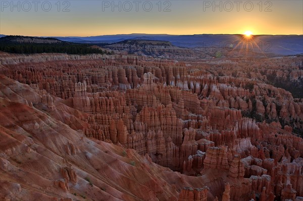 Spectacular sunset behind the silhouetted rock formations, Bryce Canyon National Park, North America, USA, South-West, Utah, North America