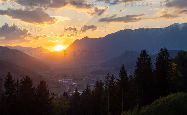 Sunset over the Liesingtal, in the evening light the village Kraubath, Schoberpass federal road, panoramic view, view from the lowlands, Leoben, Styria, Austria, Europe