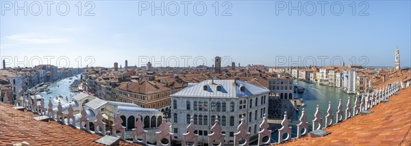 Panorama, view from the roof of the Fondaco dei Tedeschi, boats on the Grand Canal, Venice, Veneto, Italy, Europe