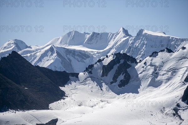 Tien Shan high mountains, 4000 metres with glacier, Ak-Su, Kyrgyzstan, Asia