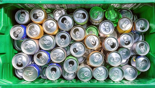 Symbol photo, rubbish, waste, many empty beverage cans in a rubbish container, AI generated, AI generated