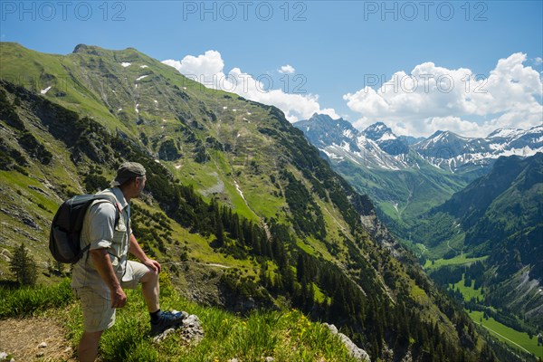 Panorama from the gliding path into the rear Oytal valley and the valley basin of the Kaeseralpe, Allgaeu, Allgaeu Alps, Bavaria, Germany, Europe