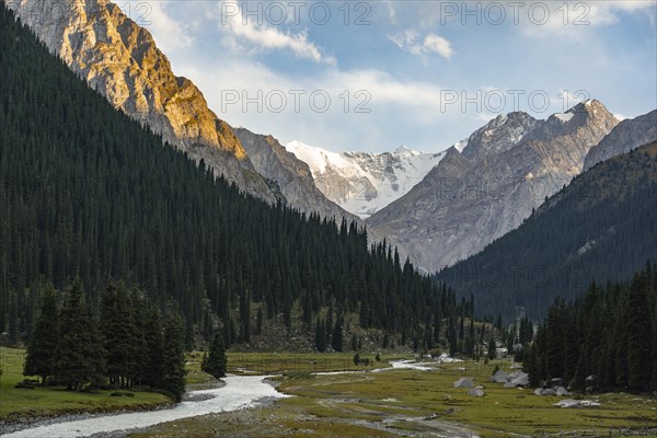 Mountain river, Dramatic mountains with glaciers, Mountain valley, Chong Kyzyl Suu valley, Terskey Ala Too, Tien-Shan Mountains, Kyrgyzstan, Asia