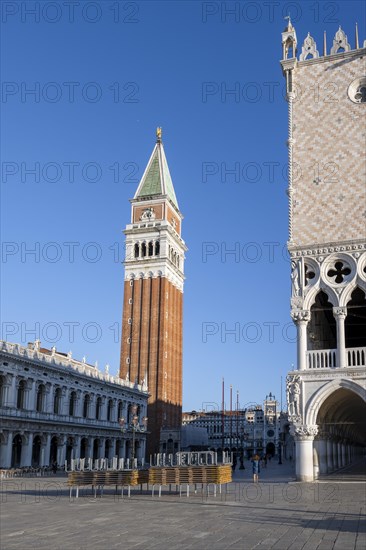 Doge's Palace and Campanile bell tower in Piazetta San Marco, St Mark's Square, Venice, Veneto, Italy, Europe