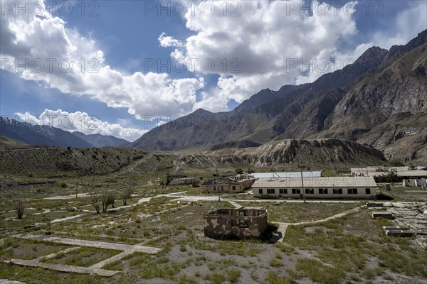 Abandoned ruined building in mountain landscape, ghost town, Engilchek, Tian Shan, Kyrgyzstan, Asia