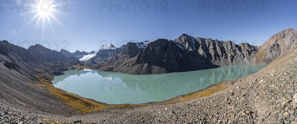 Tien Shan high mountains, mountain lake Ala-Kul Lake, 4000 metre peak with glacier, Ak-Su, Kyrgyzstan, Asia