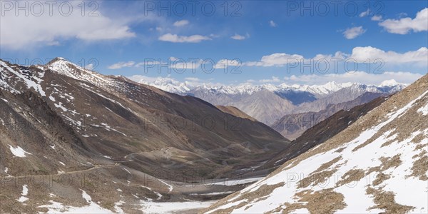 Khardong Pass, second highest motorable pass in the world, Ladakh, Indian Himalayas, Jammu and Kashmir, North India, India, Asia