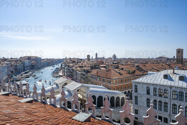 View from the roof of the Fondaco dei Tedeschi, boats on the Grand Canal, Venice, Veneto, Italy, Europe