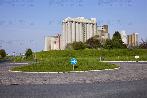 Roundabout with silos in the harbour of Husum, district of Nordfriesland, Schleswig-Holstein, Germany, Europe