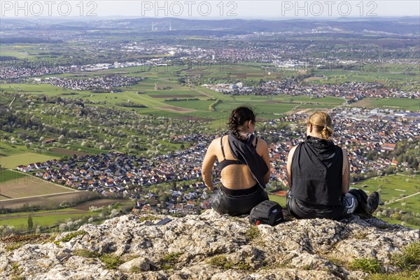 Breitenstein near Ochsenwang in spring, rocky outcrop of the Swabian Alb, 811 metre high rocky plateau, view of the foothills of the Alb, Bissingen an der Teck, Baden-Wuerttemberg, Germany, Europe