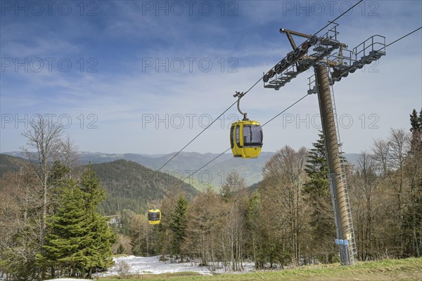 Cable car, snow, spring, coniferous forest, Belchen, Black Forest, Baden-Wuerttemberg, Germany, Europe