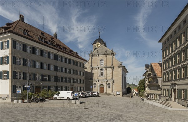 Village square (Landsgemeindeplatz) with Zellweger Castle and Protestant church, Trogen, Canton of Appenzell Ausserrhoden, Switzerland, Europe
