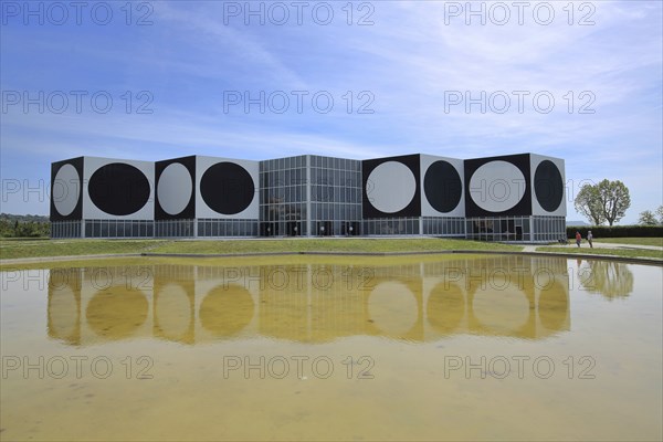 Fondation Vasarely, Victor Vasarely, museum, reflection, modern building, modernism, circles, Aix-en-Provence, Bouches-du-Rhône, Camargue, Provence, France, Europe