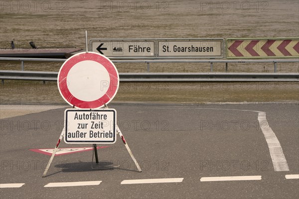 The Rhine ferry in St.Goar has stopped operating due to the floods. The access road and reception of a campsite are flooded by the high water of the Rhine. The Rhine levels continue to rise: St. Goar, Rhineland-Palatinate, Germany, Europe